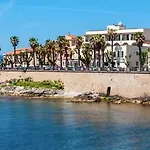 Inviting Rina Sea 1br דירה