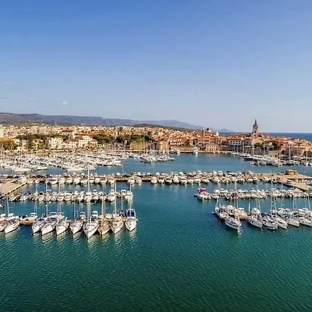 Inviting Rina Sea 1br Appartamento