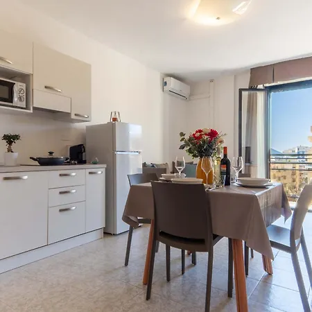 Inviting Rina Sea 1br Lägenhet Alghero