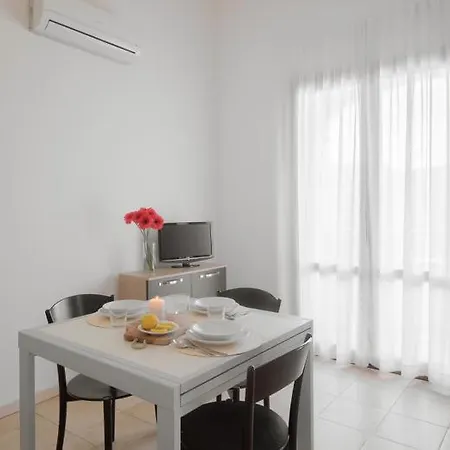 Appartement Inviting Rina Sea 1br *